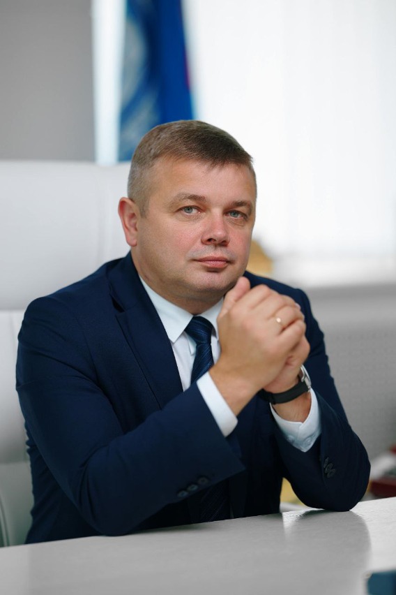 Поздравление Министра промышленности Андрея Кузнецова по случаю республиканской Недели родительской любви