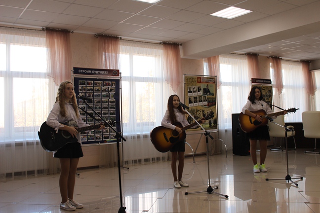 Праздничный концерт к 8 Марта